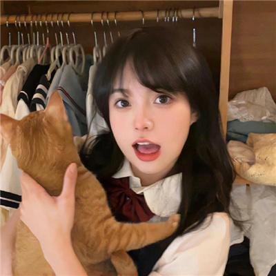 滑板女孩